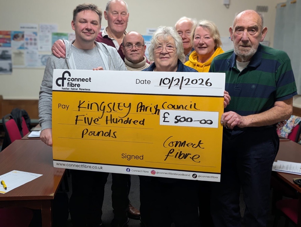 Connect Fibre Awards £500 Community Grant to Kingsley Parish Council for Life-Saving Defibrillator